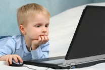 Ребенок у компьютера
