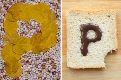 Буквы Р из листьев и на ломтике хлеба