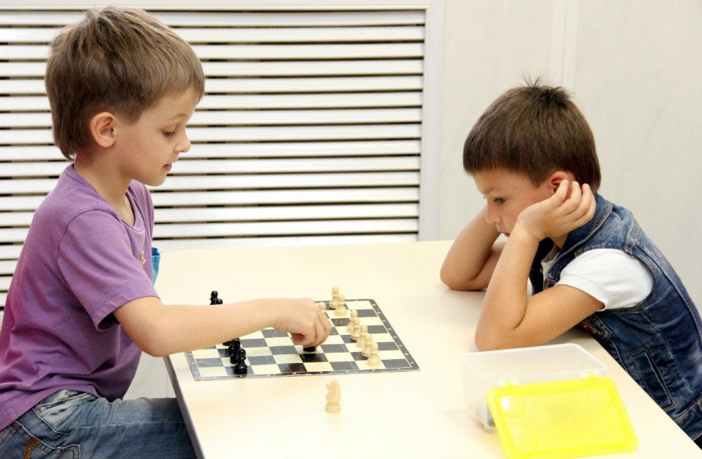 - Детский игровой комплекс «Шахматы» для детской площадки