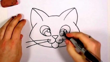 Кошка - один из первых анималистических образов, который обязательно захочет нарисовать ребёнок